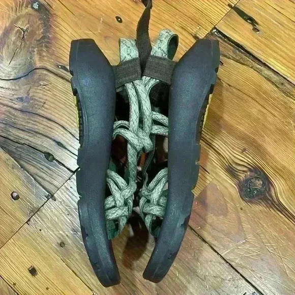 Chaco Vibram Non-Marking Toe Strap Water Sandal Shoes Women’s Green Brown Size 7 - Picture 10 of 12